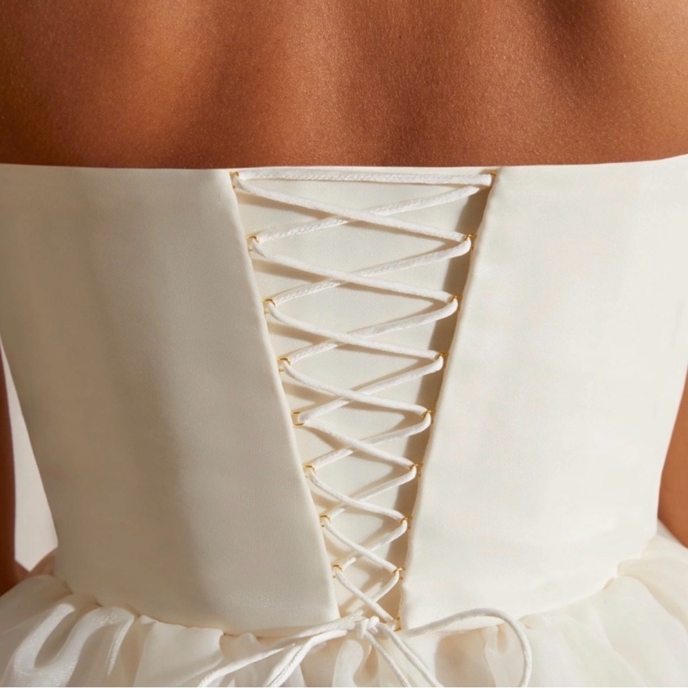 Oh Polly NWT Strapless Off White Dress Size 8 - Picture 7 of 7